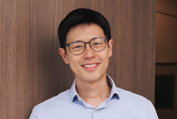 Portrait of Dr Yeo Junjie