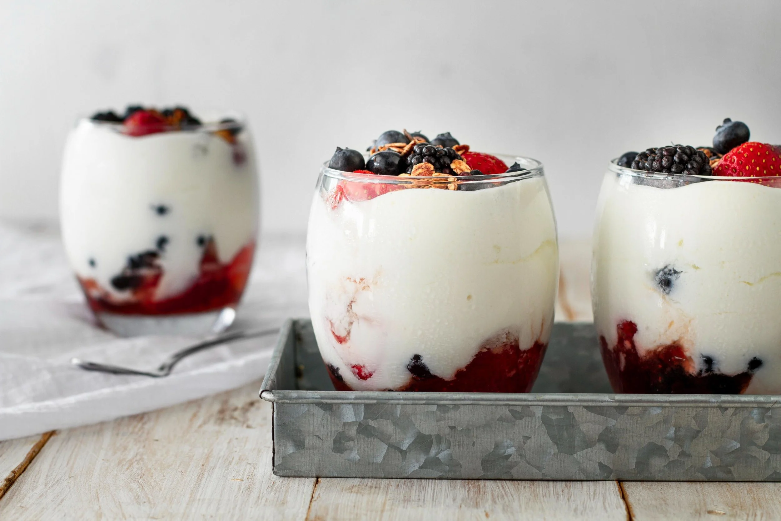 Low or no fat yoghurt